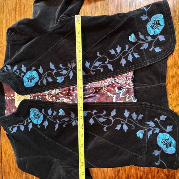 Lucky Brand Black Blazer with Blue Floral Design - Picture 5 of 9